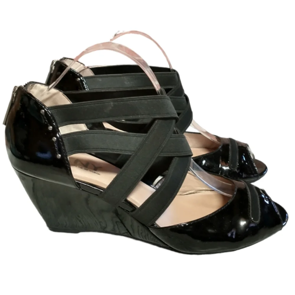 DKNY 'Whitley' Black Patent Faux Leather Wedge Open Toe Shoes Size 9.5
